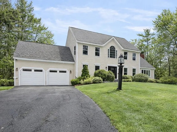 23 Panettieri Dr, Lakeville, MA 02347