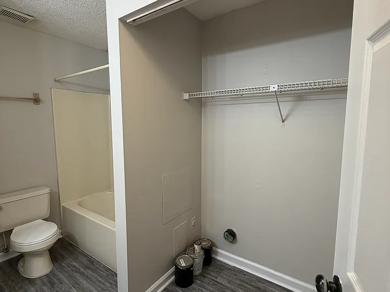411 Baltic Ct — Photo 19