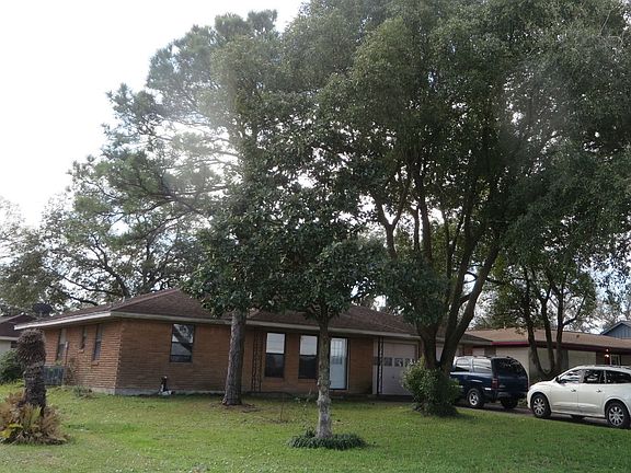 3rd image of 1921 19th Ave N