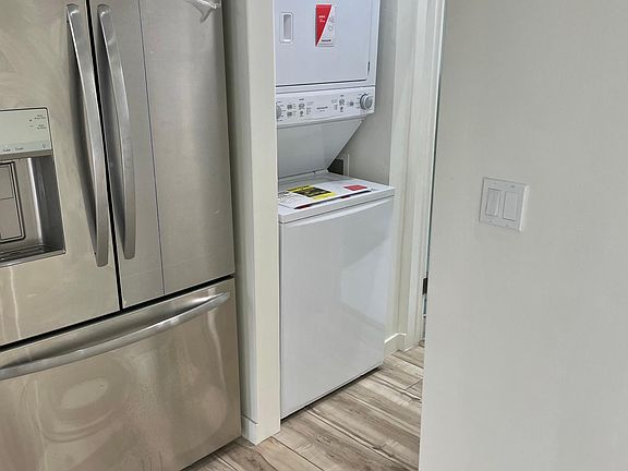 2nd image of 1447 S Westgate Ave APT 3