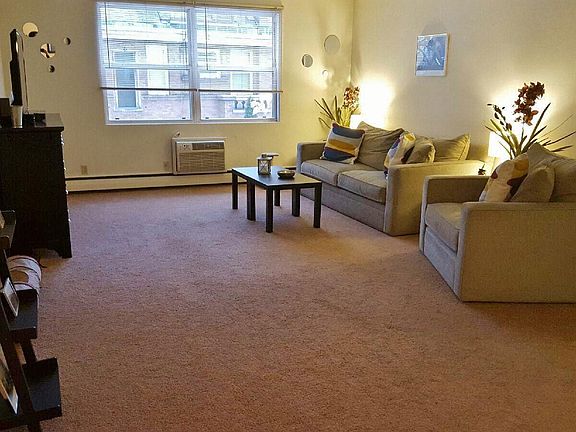 2nd image of 2020 Pillsbury Ave S APT 303