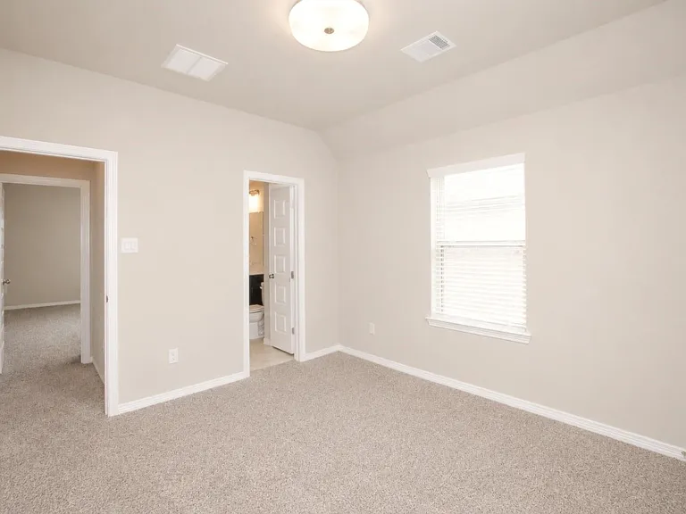 1019 Fresh Spring Rd — Photo 23
