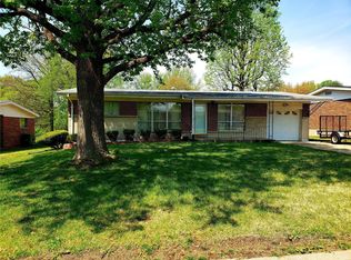 9805 Tullamoor Dr, Saint Louis, MO 63136