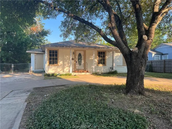 805 Enfield St, Bryan, TX 77802