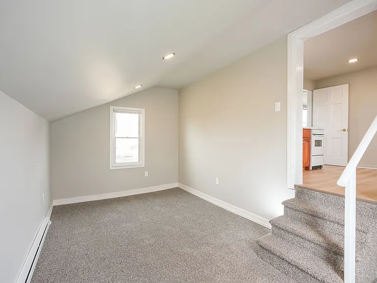 334 Ann St — Photo 11