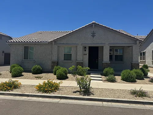 25202 N 142nd Dr Photo 1