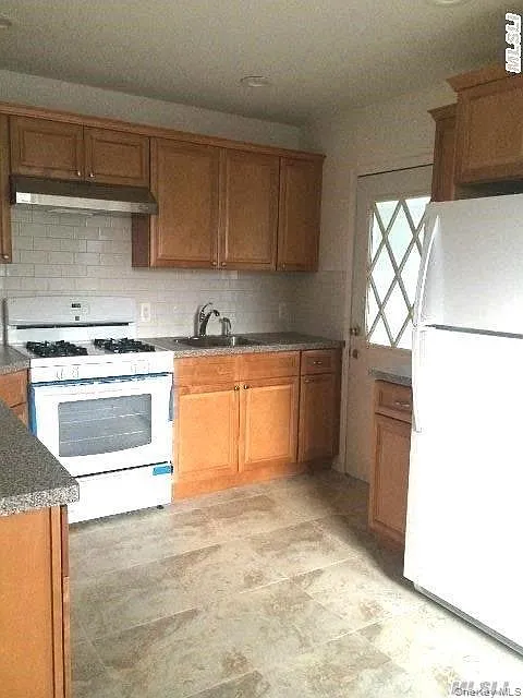 2 bed, $3,950 — Photo 2