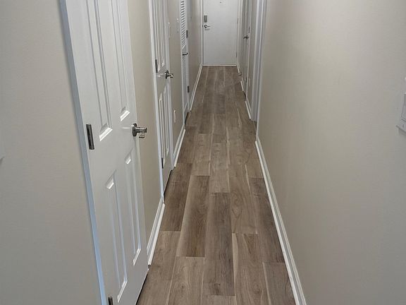 5th image of 205 Double Eagle Dr. #G1