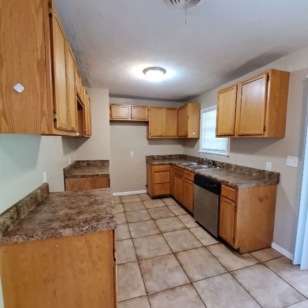 Welcome to 5380 Blackwell Road! — Photo 4