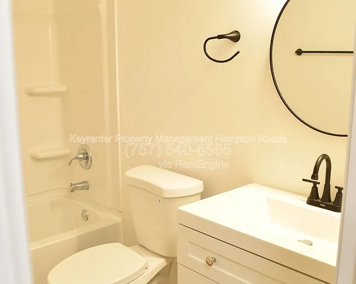 6249 Alexander St #E — Photo 8