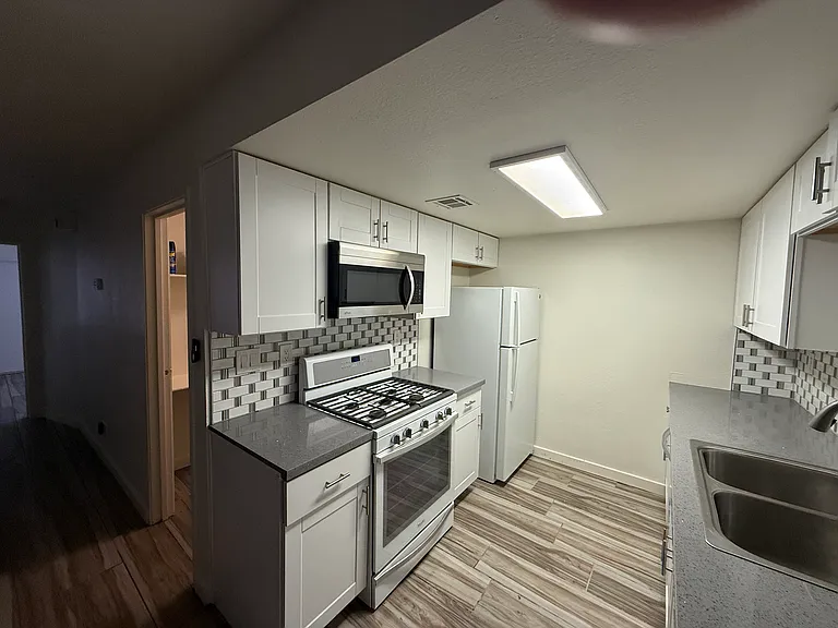 441 N Lamb Blvd #C — Photo 7