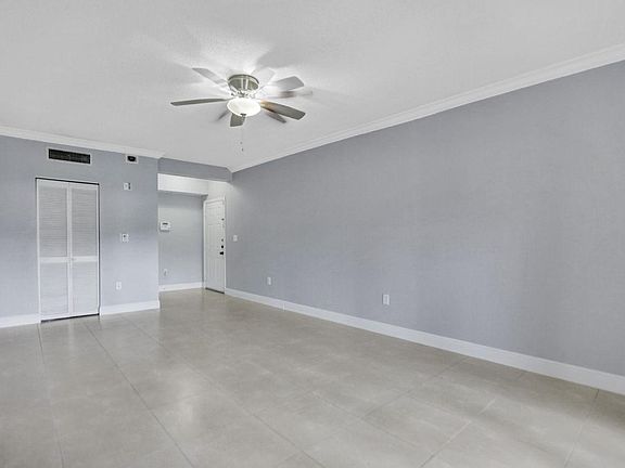 5th image of 160 SW 117th Ter #6108