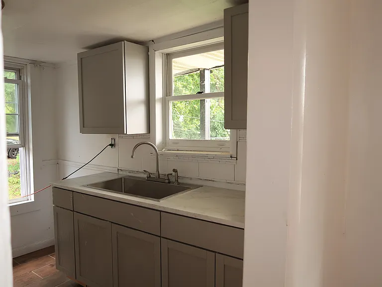 2037 Mahantongo St #2 — Photo 7