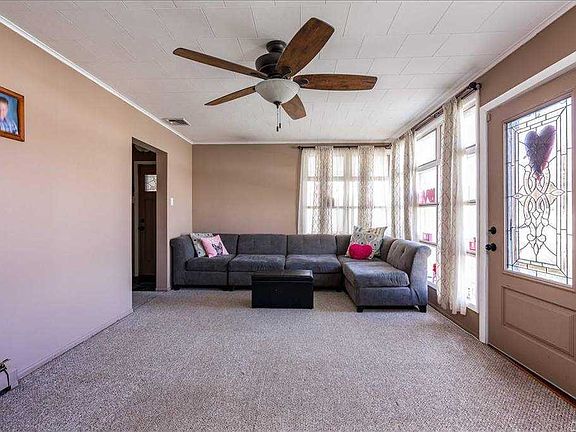 3rd image of 2612 Alder Ave
