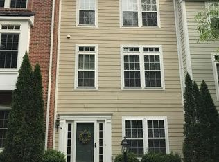 904 Rainier Rd, Charlottesville, VA 22903