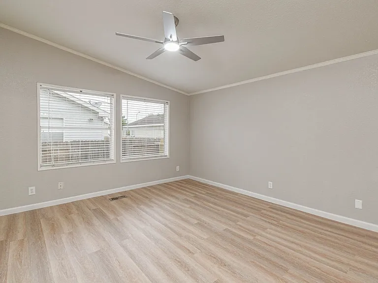 10210 Berrypatch Ln — Photo 12