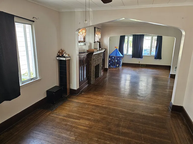 58 Wright Ave #1 — Photo 4