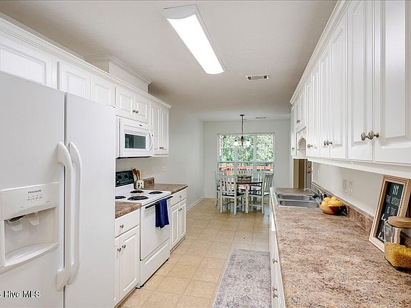 3rd image of 537 Stirling Bridge Road
