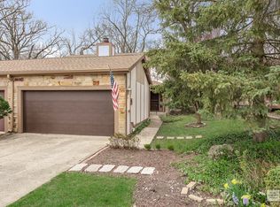 1326 Tall Oaks Ln, Wheaton, IL 60187