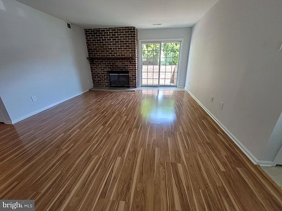 2nd image of 614 Palmer Ln #A