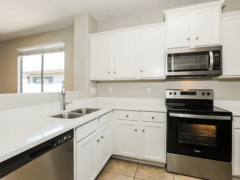 2202 W Gold Dust Ave — Photo 7