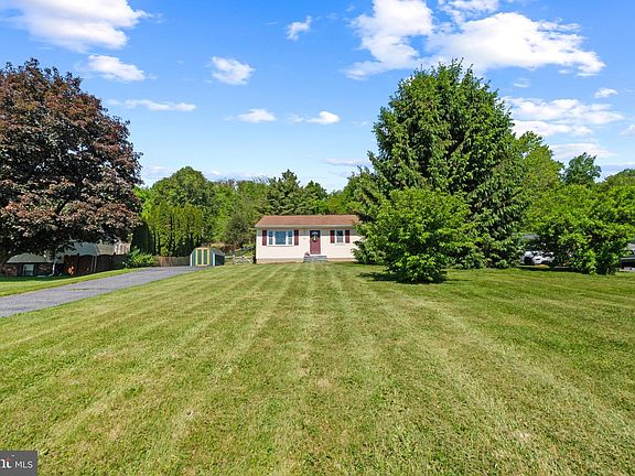 2nd image of 3242 Lineboro Rd