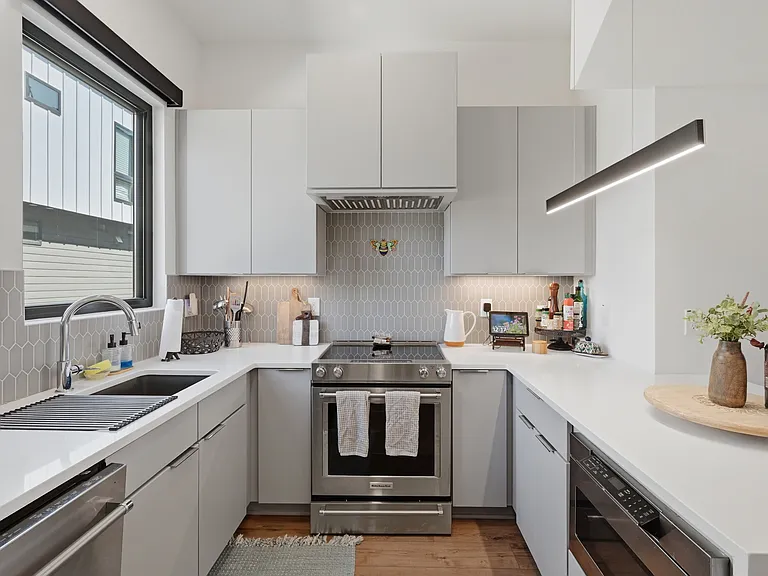 512 Gordon St — Photo 20