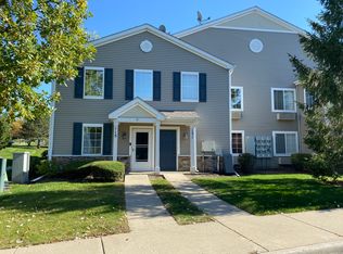 131 Silverstone Dr Unit 131, Carpentersville, IL 60110