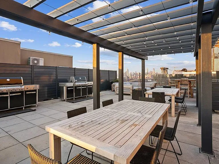440 Kent Ave #14F — Photo 11