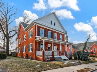 26 4th St, Hanover, PA 17331
