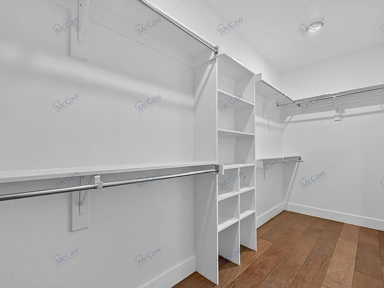 4413 Roseland Ave — Photo 15