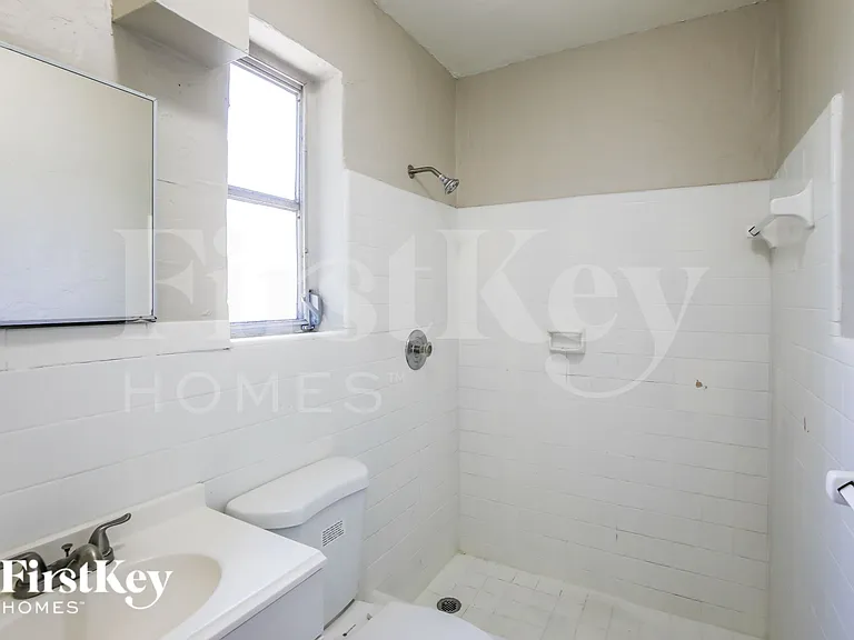 1121 NW 23rd Ter — Photo 13