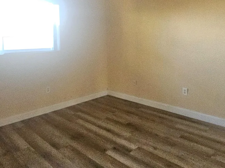 1505 Crescent Cir #B24 — Photo 10