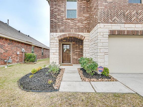 2nd image of 10918 Capstone Dr