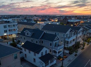 22 S Decatur Ave, Margate, NJ 08402