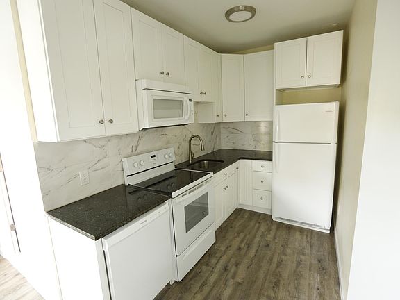 2nd image of 1729 Saint Paul St #4