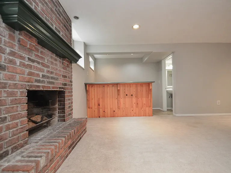 1567 Meadow Hill Ct — Photo 21