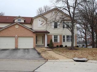 10911 Village Grove Dr APT B, Saint Louis, MO 63123