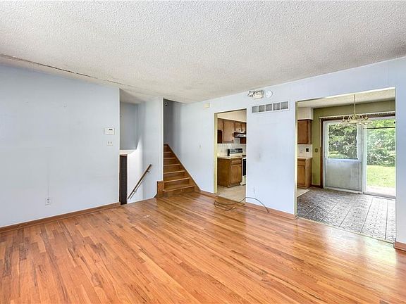 3rd image of 6004 E 99th St