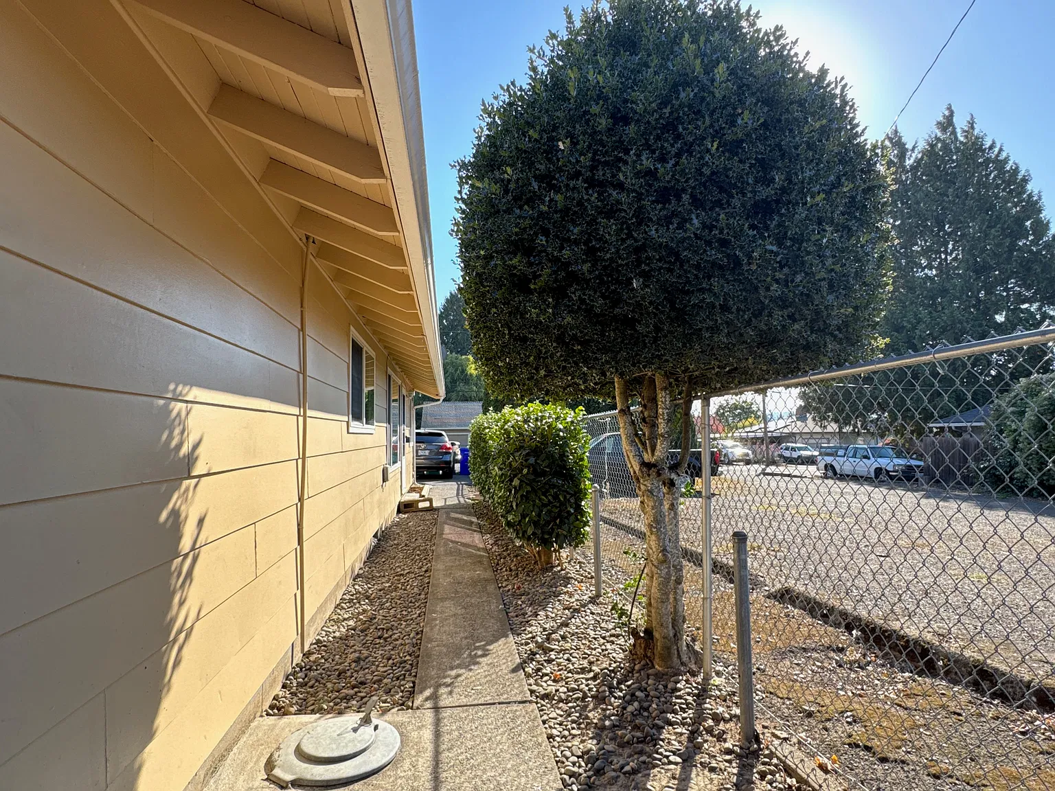 2 bed, 900 sqft, $1,895 — Photo 3
