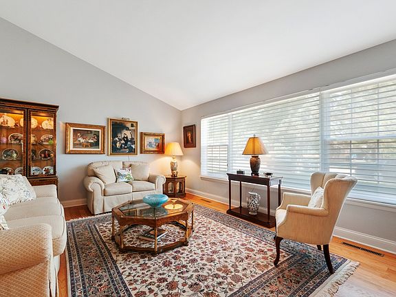 4th image of 3515 Elmwood Ave
