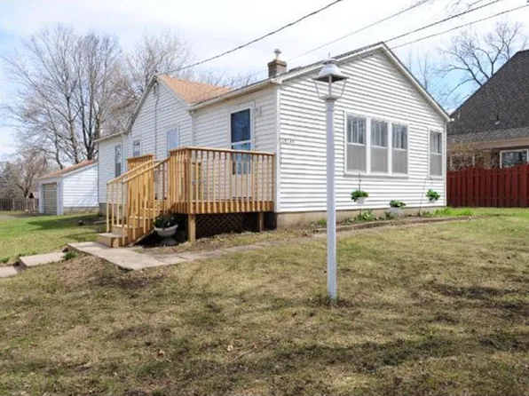 18361 Minnetonka Blvd, Deephaven, MN 55391