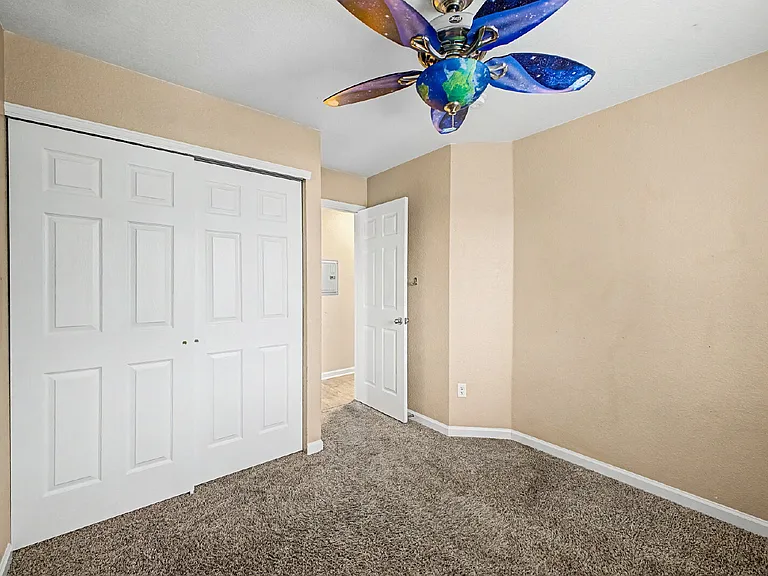 2073 W Hillside Ave — Photo 17