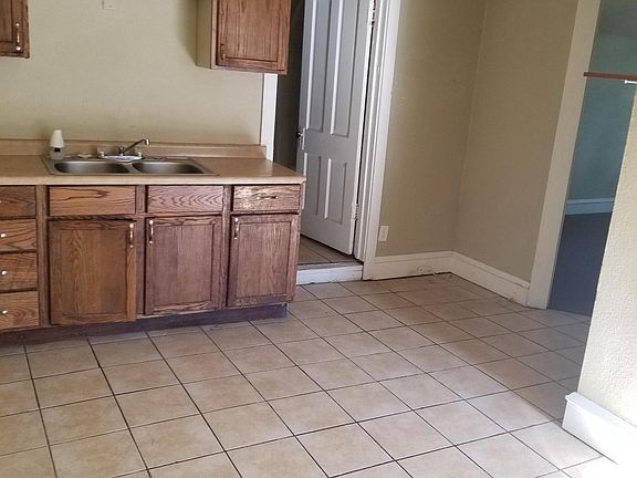 4th image of 139 E Garfield Ave
