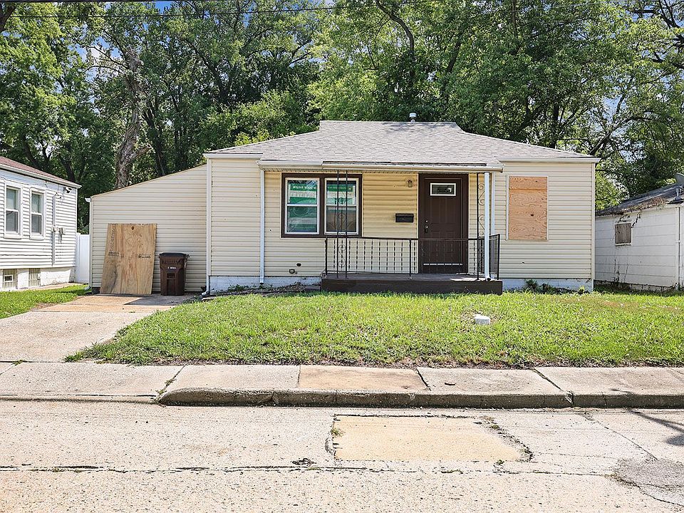 1st image of 458 Plaza Ave
