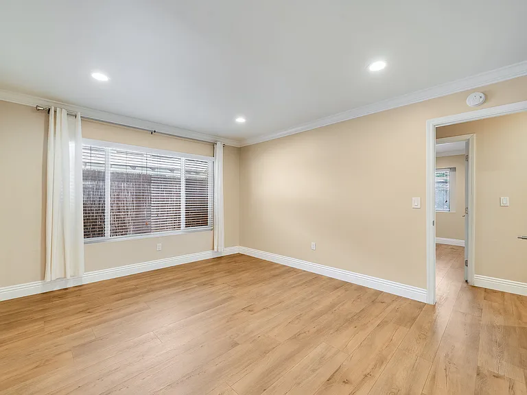 2733 W Keller Ave #1 — Photo 20