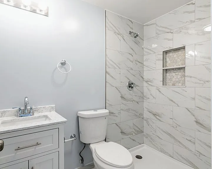 1021 W Ainslie St #4 — Photo 9