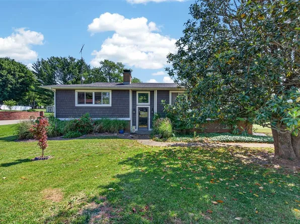 660 Peachtree Ln, Bowling Green, KY 42103
