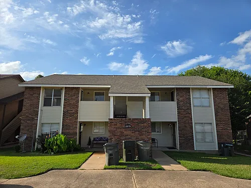 2615 Pecan Knoll St #B Photo 1