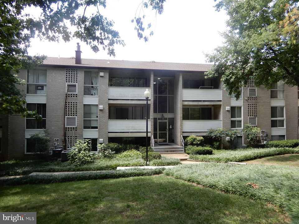 1st image of 5618 Bloomfield Dr APT 2